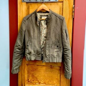 Adorable faux suede mini bomber. Size M Olive green.